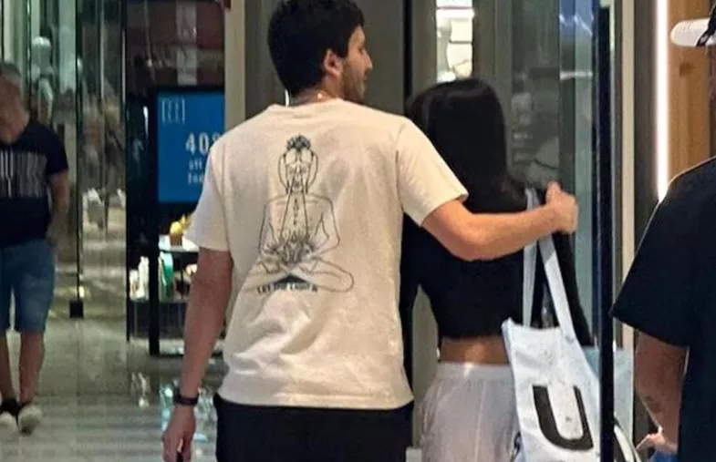 Aitana junto a Yatra