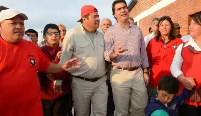 Sena junto a Capitanich