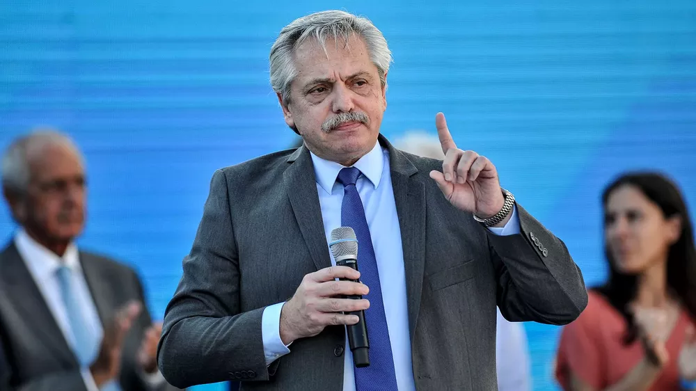 Alberto Fernandez (24)