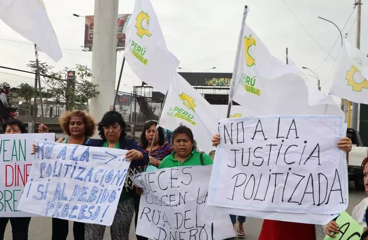 Apoyos a Alejandro Tolero