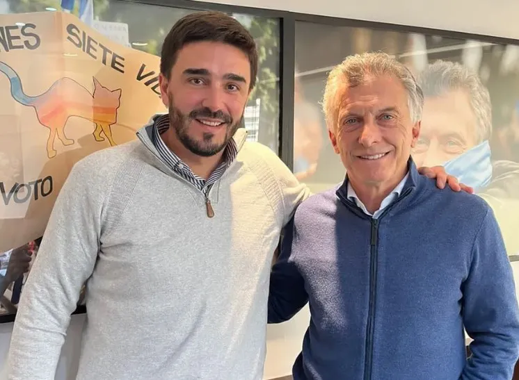 Macri junto al intendente de Olavarria