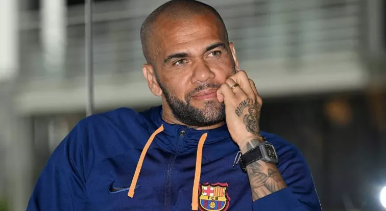 Dani Alves busca la libertad