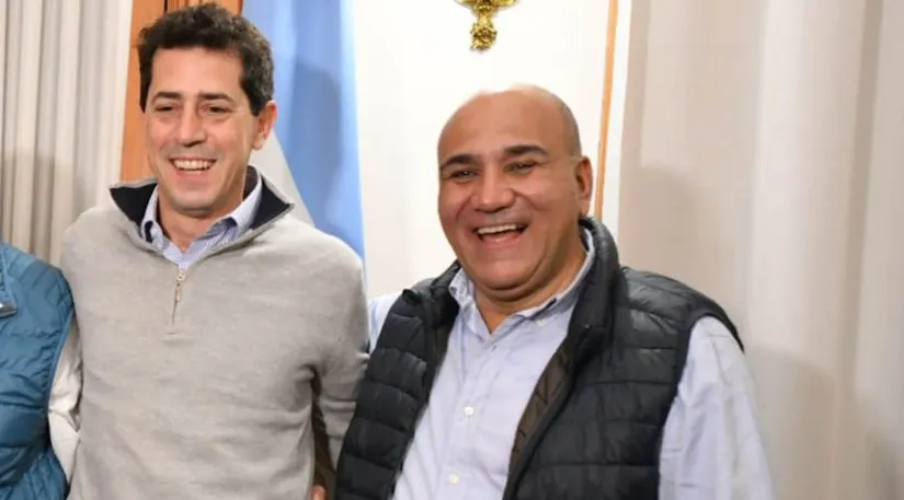 Wado de Pedro junto a Juan Manzur