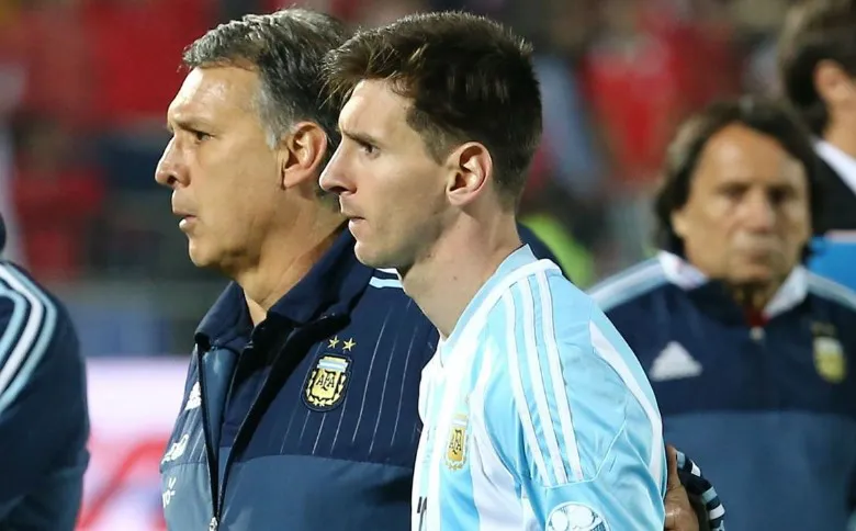 El Tata Martino junto a Lionel Messi