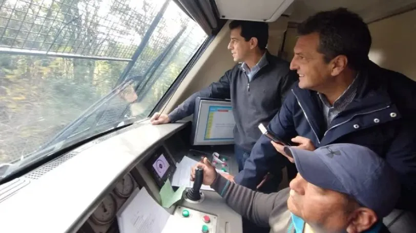 Massa junto a Wado de Pedro