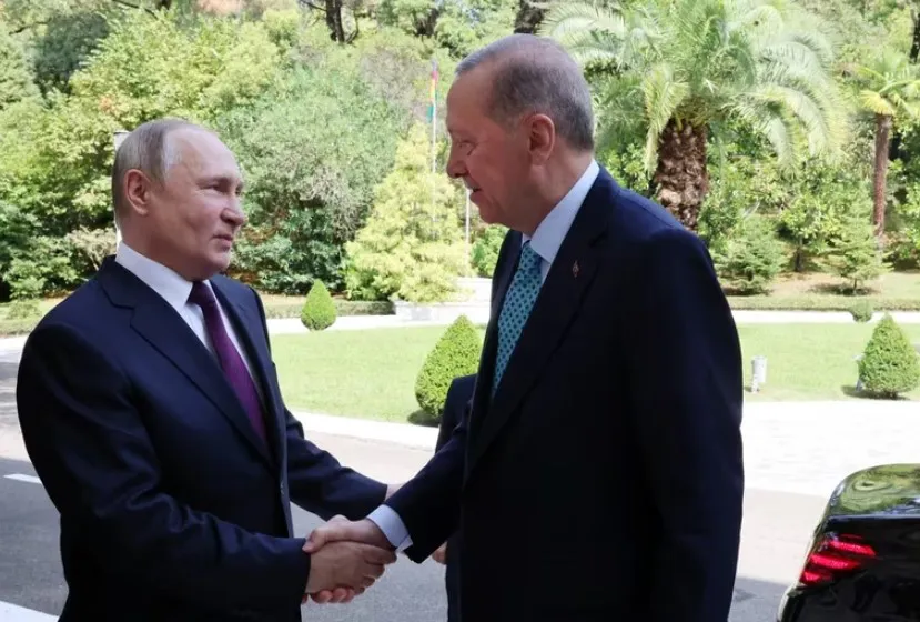 Tayyip Erdogan junto a Vladimir Putín
